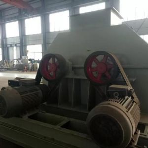臥式粉碎機完工，準備發(fā)貨